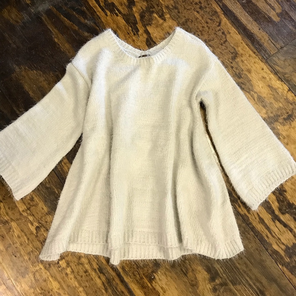 POL BRAND...SUPER SUPER SOFT SWEATER